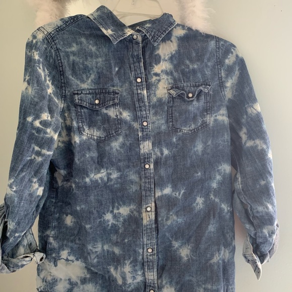 Button-up Jean Jacket - Picture 1 of 2
